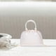 thumbnail image 4 of Bolso cruzado con cadena, elegante bolso de concha de gelatina de PVC para , citas, regalo de cumpleaños, 4 of 9