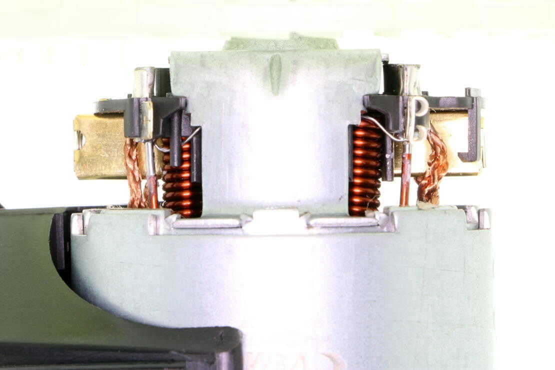 VEMO V30-03-1711 Interior Blower