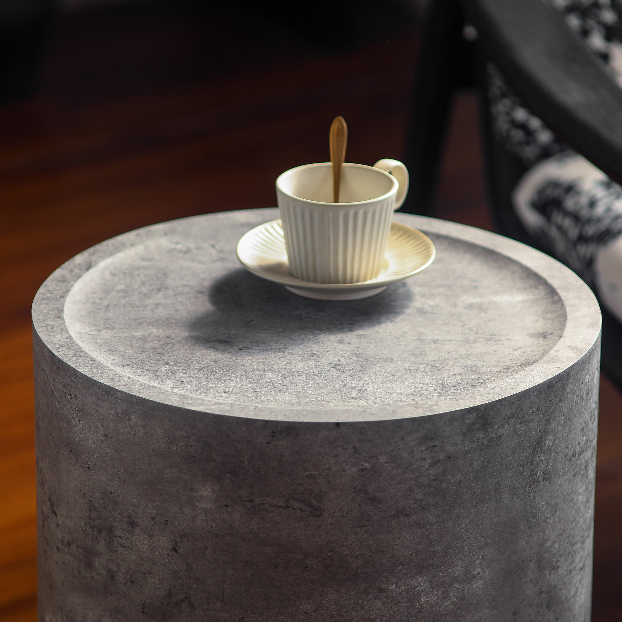 Leumius Modern Faux Concrete Round Corner Accent Table, No Assembly End Side Table for Living Room Bedroom Gray 1