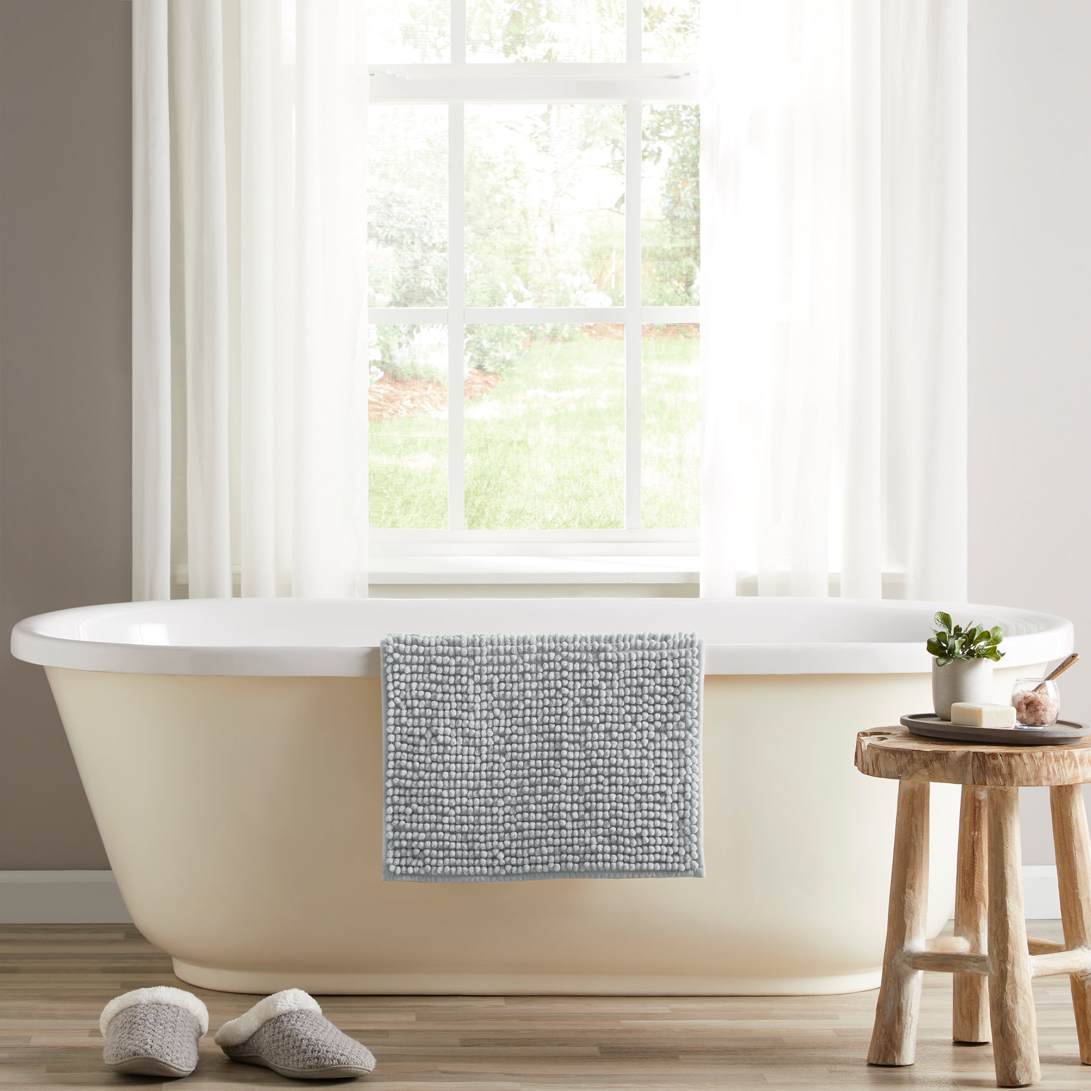 Mainstays Basic Polyester Chenille Noodle Bath Rug, Light School Grey, 17"x24", One Piece