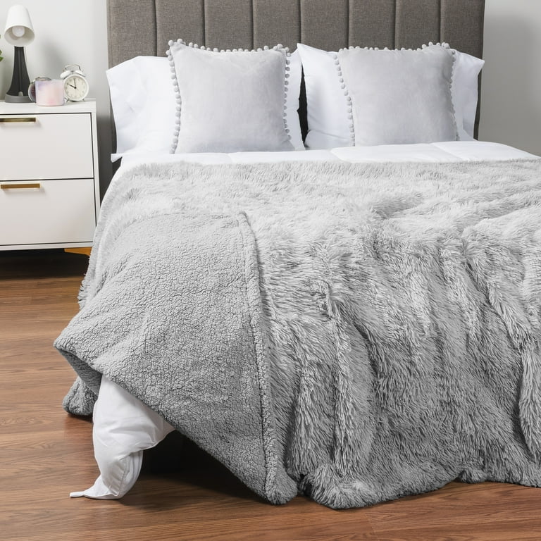 Sherpa Blanket Grey Blanket For Bed PAVILIA Plush Faux Fur Sherpa