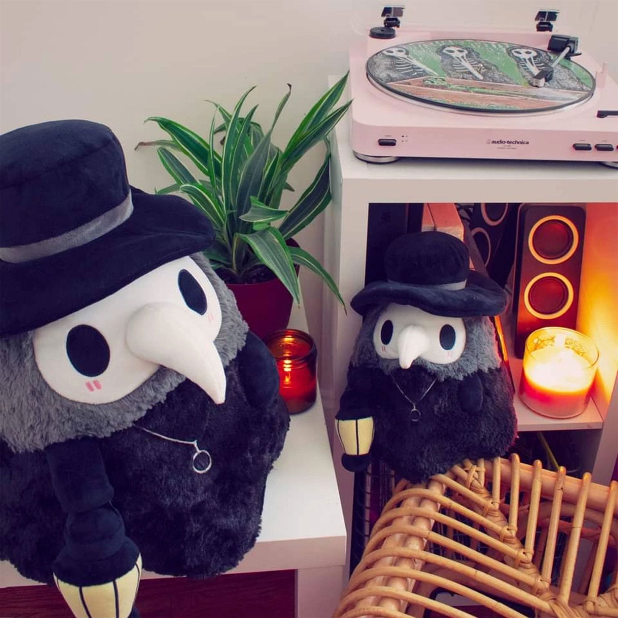 Fluffy Plague Doctor Plush Doll Toys Best Gifts for Doctor Nurse and Kids Glow in Dark 20cm Stuffed Crow Doll