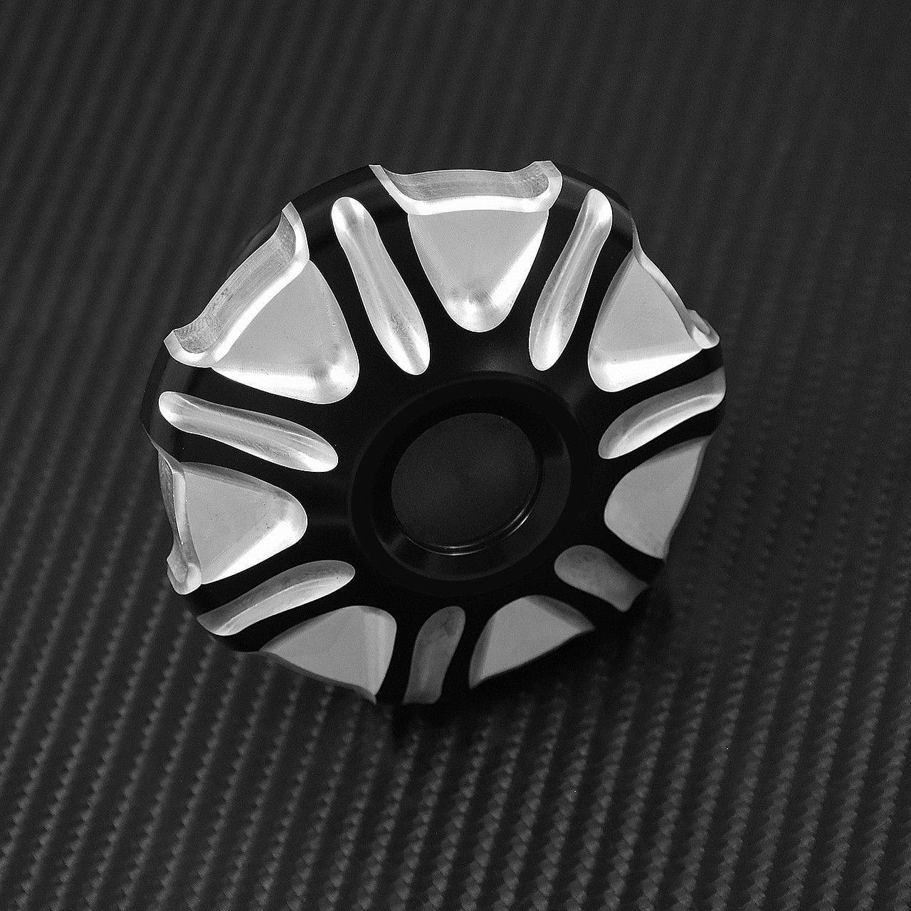 Bar Style Gas Tank Cap Cover Fit For Dyna 92-17 Softail 00-17 Freewheeler 15-up Bar Style Gas Tank Cap Cover Fit For Dyna 92-17 Softail 00-17 Freewheeler 15-up