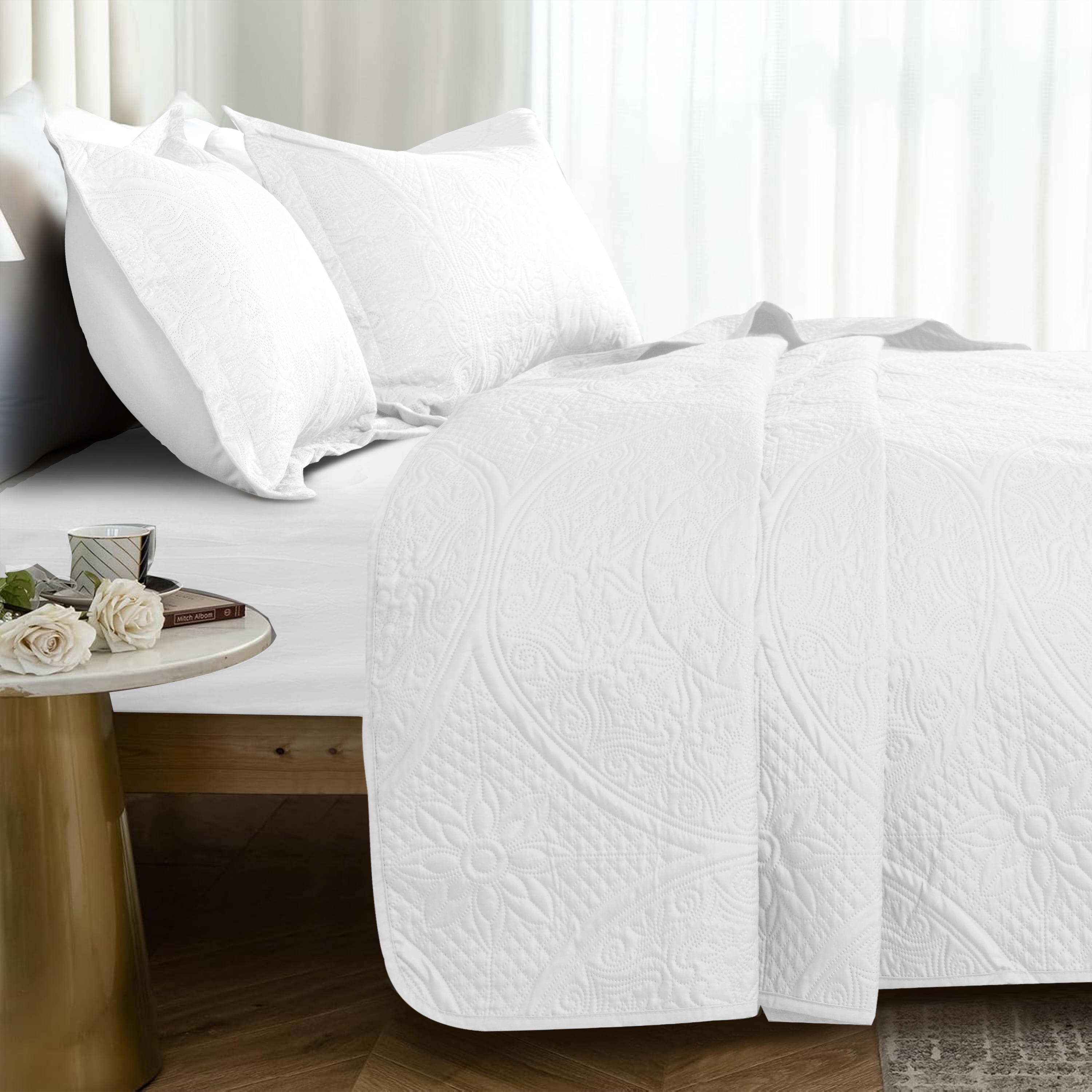 King Quilt Set - Lightweight Summer Bedspread Bedding Set for All Season, 3 Piece (1 Quilt, 2 Pillow Shams)