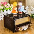 thumbnail image 2 of Mini tocadiscos retro Music Box con figuras de pareja bailando, 2 of 3