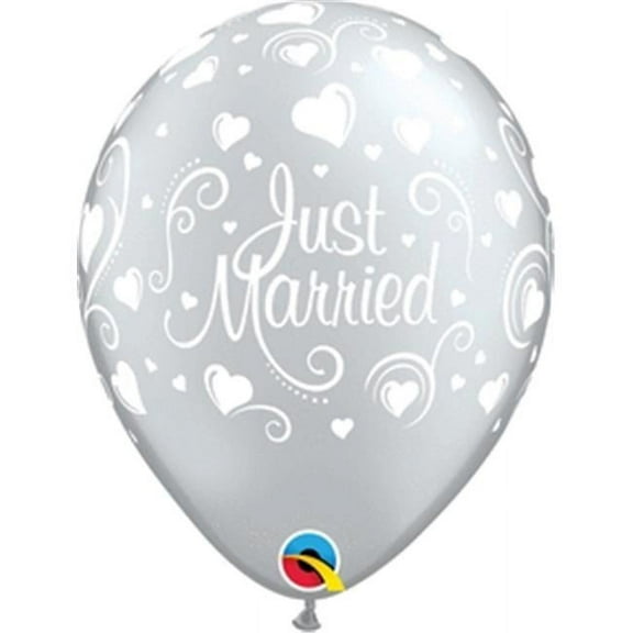 Qualatex 85944 11 in. Just Married Hearts Latex Balloon
