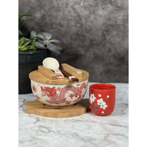 Ramen Bowl Red Dragon Design Kamaeshi style ceramic Rice Bowl Noodle Bowl with Bamboo Lid Tray Chopsticks and a Tea Cup