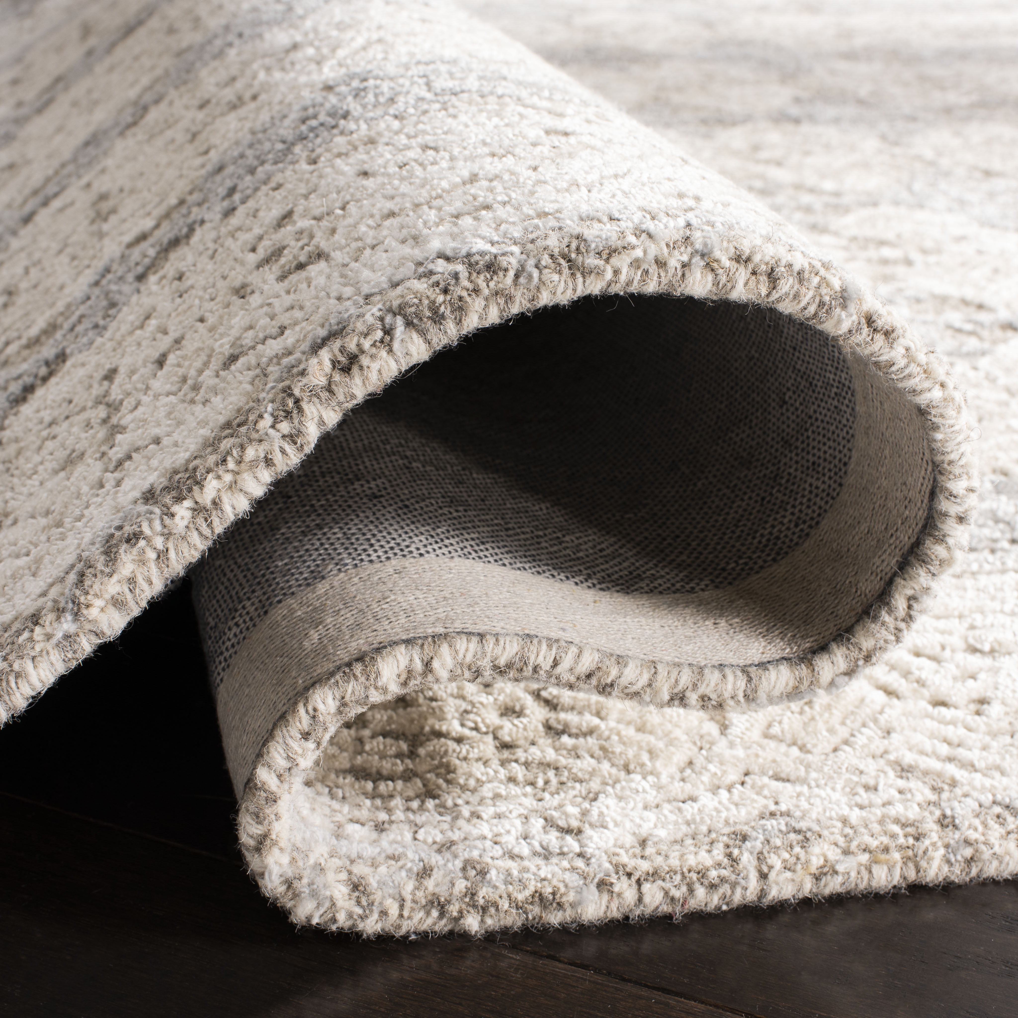 Safavieh Glamour Aubree Abstract Floral Area Rug or Runner