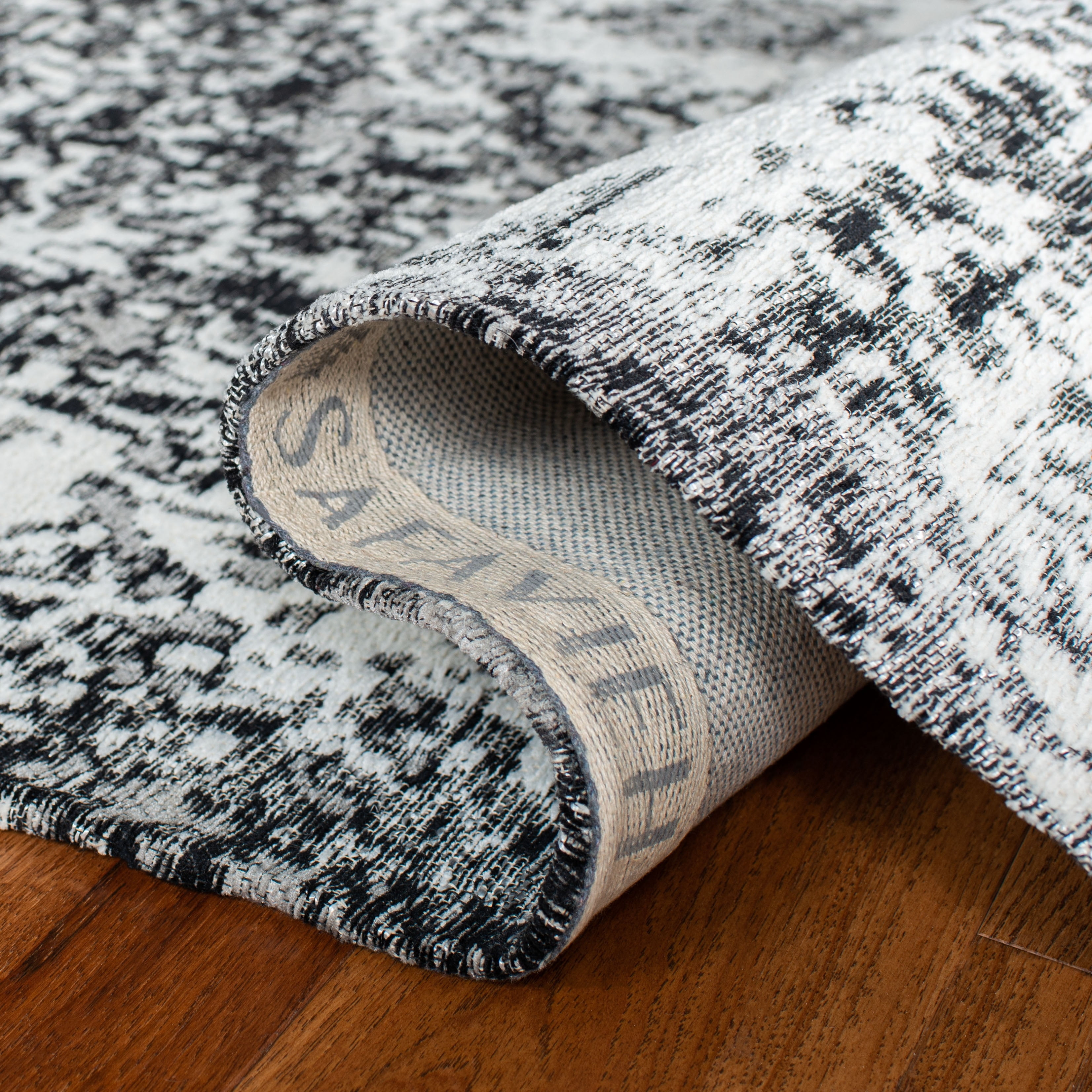 SAFAVIEH Classic Vintage Giuseppe Overdyed Area Rug, Grey/Ivory, 4' x 6'