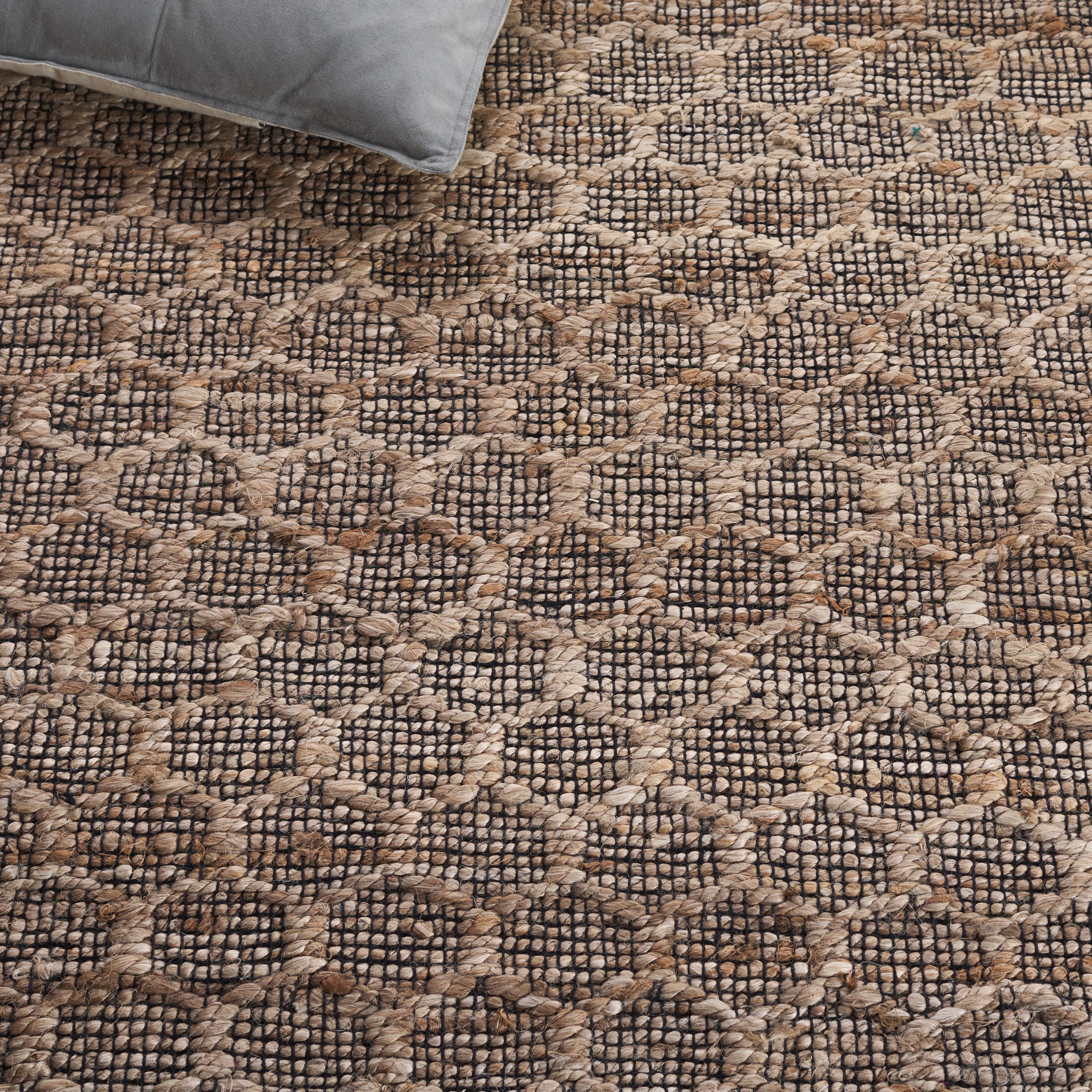 SAFAVIEH Cape Cod Fallon Geometric Area Rug, Black/Natural, 5' x 8'