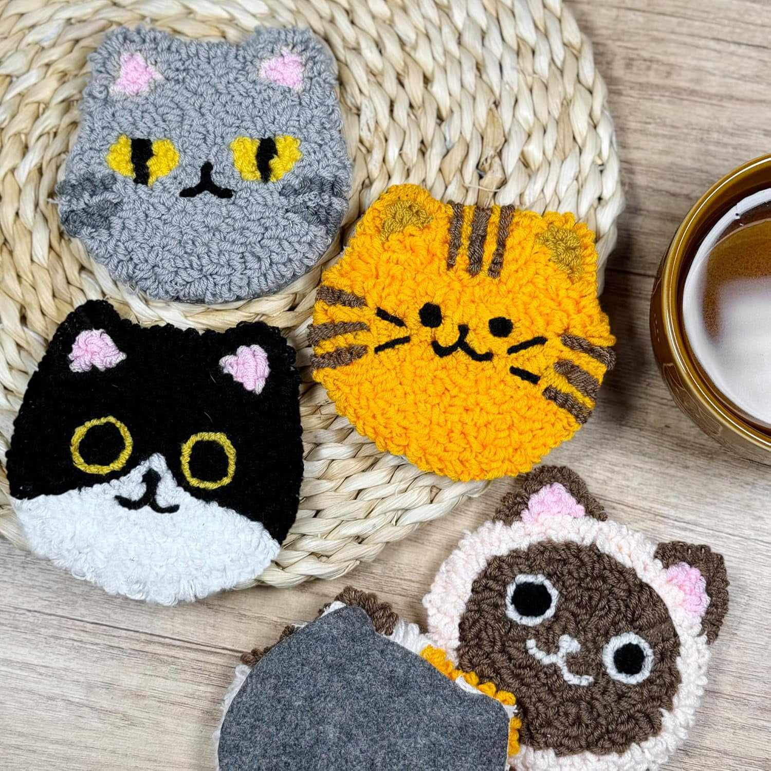 Punch Needle Coasters Kit for Adults Beginners, Cat Coasters Making Set with Adhesive Felt, Yarn, Embroidery Hoop, Instructions
