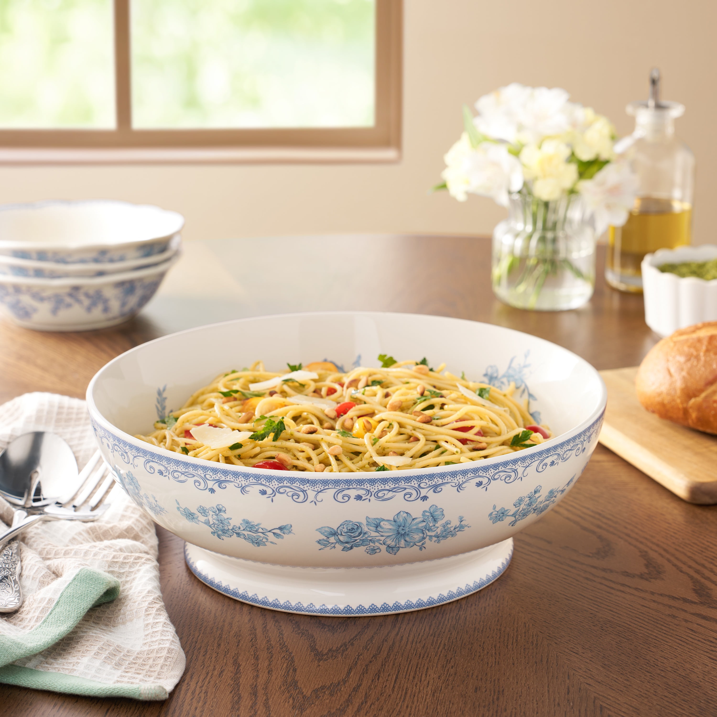 The Pioneer Woman Agatha Stoneware 11-inch Serving Bowl, Blue