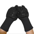 thumbnail image 1 of Guantes de parrilla para barbacoa, extremadamente resistentes al calor, guantes aislantes de silicona ignífugo para cocinar, asar a la parrilla, - Negro Macarena 1 par de guantes de horno, 1 of 8