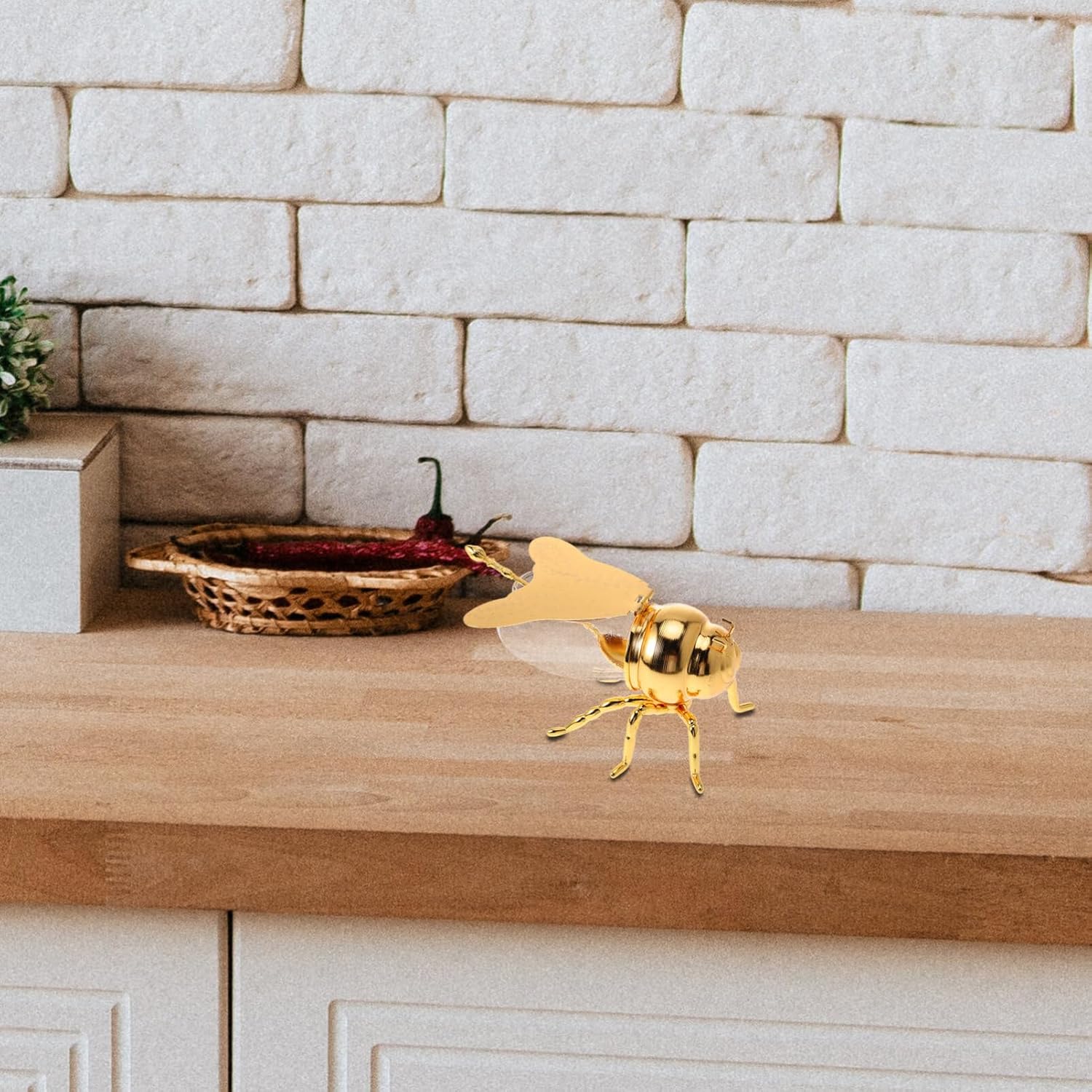ABPETE Bee Honey Jar, Decorative Bee Shaped Honey Pot Bee Figurine Glass Honey Container Syrup Dispenser Crystal Condiment Pot Sugar Holder Bowl for Kitchen Home