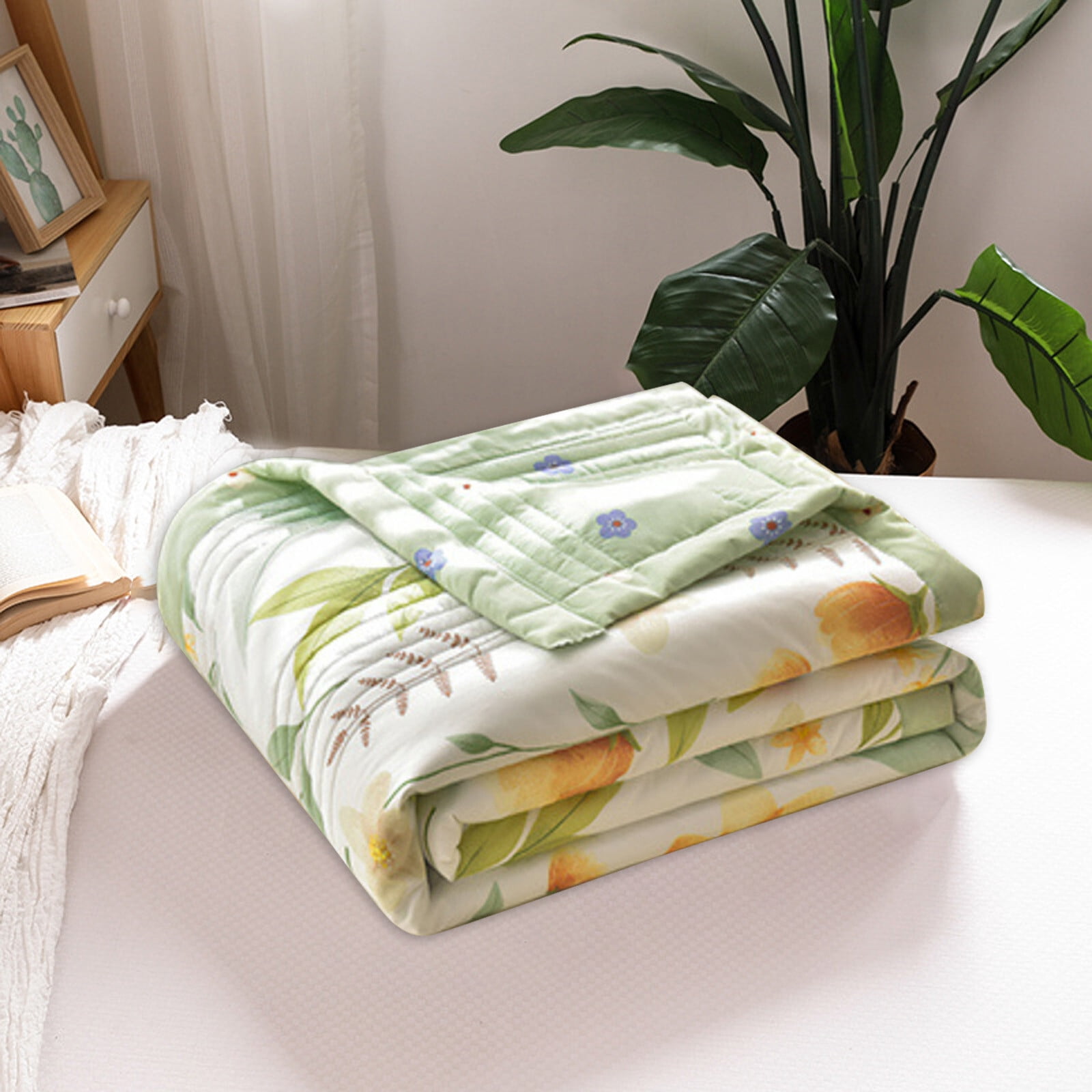InsCrazy Cooling Comforter Queen Size Skin-friendly and Keep Adults Cool on Warm Nights