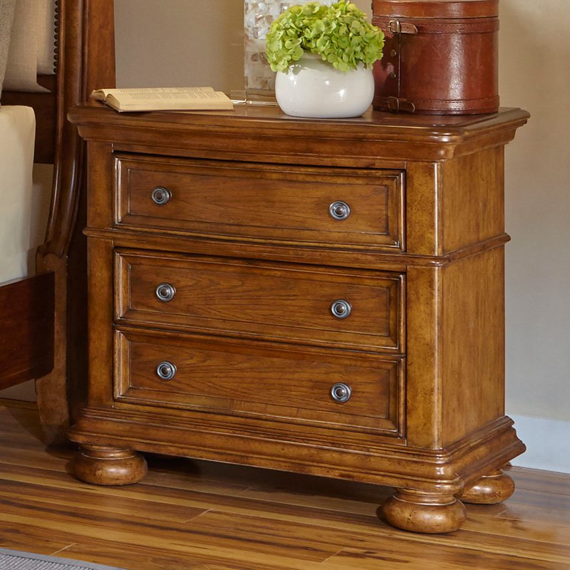 Home Meridian Paxton Nightstand
