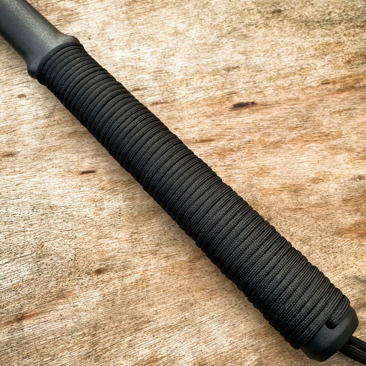 MULTI-TOOL HAMMER AND AXE WITH SHEATH - STAINLESS STEEL HEAD, TPU HANDLE, PARACORD-WRAPPED - LENGTH 18