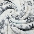 Mainstays Queen Super Soft Plush Bed Blanket in White Snowflake