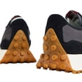 thumbnail image 2 of Tenis New Balance color negros con logo blanco, 2 of 7