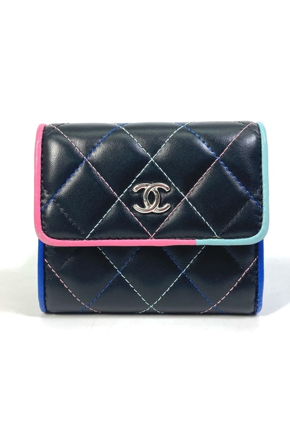 Pre-Owned CHANEL CC Coco Mark Small Flap Compact Wallet, Tri-fold Lambskin, Women's,... (Fair)
