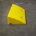 thumbnail image 1 of KONTONTY Rampes d'Allée de Voiture Structure Creuse Jaune Lot de 1 pour Accès au Camion, 1 of 6