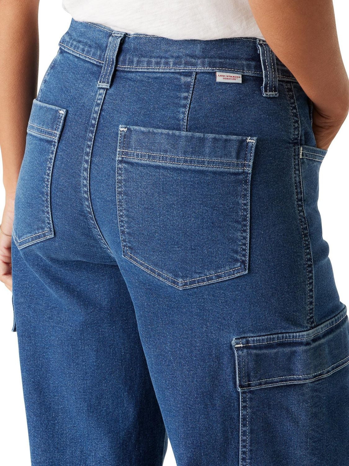 Levi Strauss Signature™ Women's  Cargo Wide Leg Jeans, Available sizes: 2 – 18