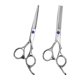 thumbnail image 1 of Juego de tijeras de peluquería plateadas con filo de precisión y mango ergonómico de acero inoxidable., 1 of 5