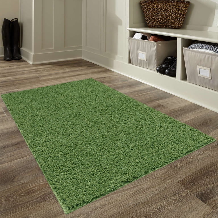 Mainstays Traditional Solid Green Shag Indoor Accent Rug, 2'6