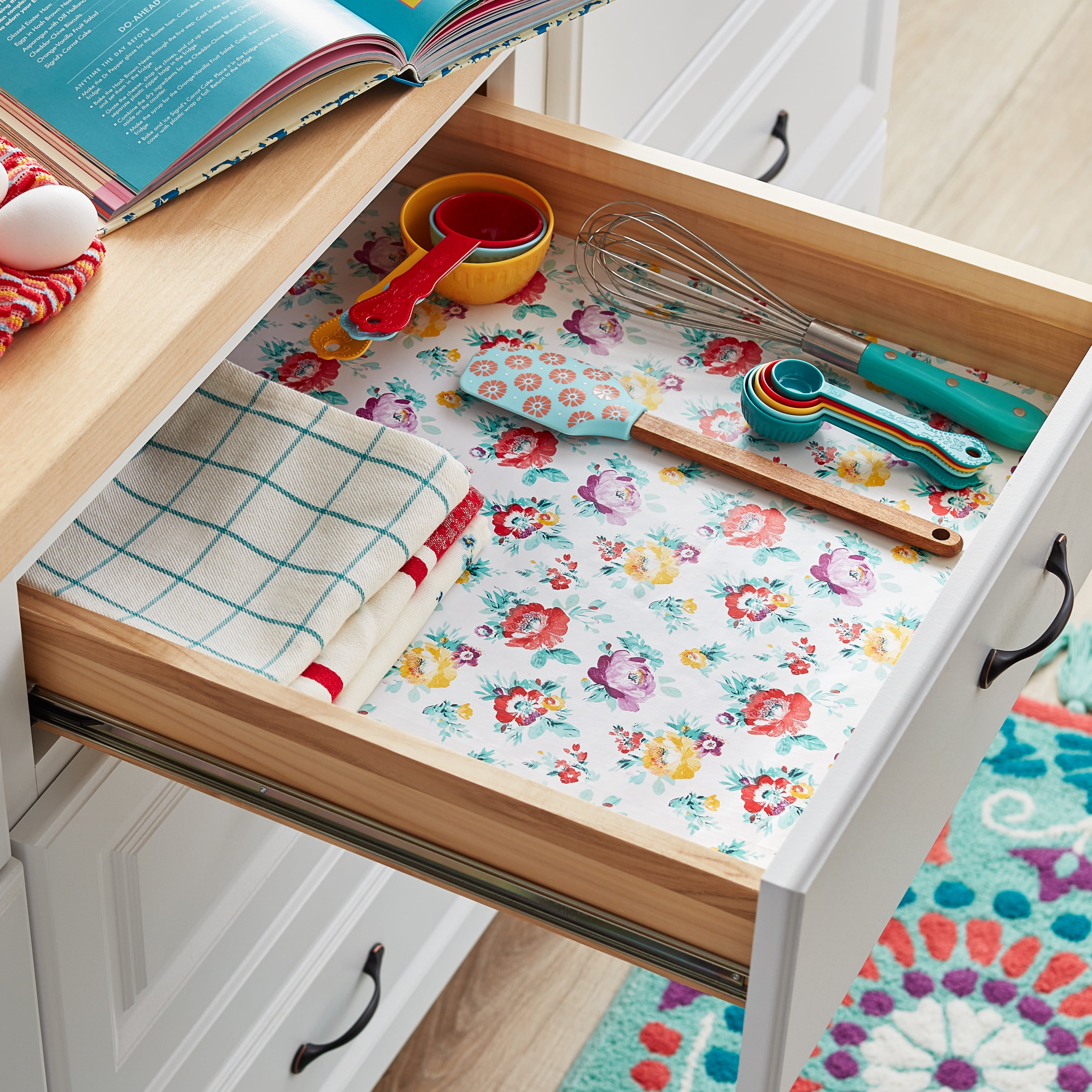 (2 pack) The Pioneer Woman Adhesive Laminate Liner 20 in. x 12 ft., Sweet Romance