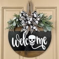 thumbnail image 2 of Señal de bienvenida de Halloween para puerta de entrada, patrón lindo clásico, señal de puerta de bienvenida de madera redonda, decoración colgante de 30cm, 2 of 4