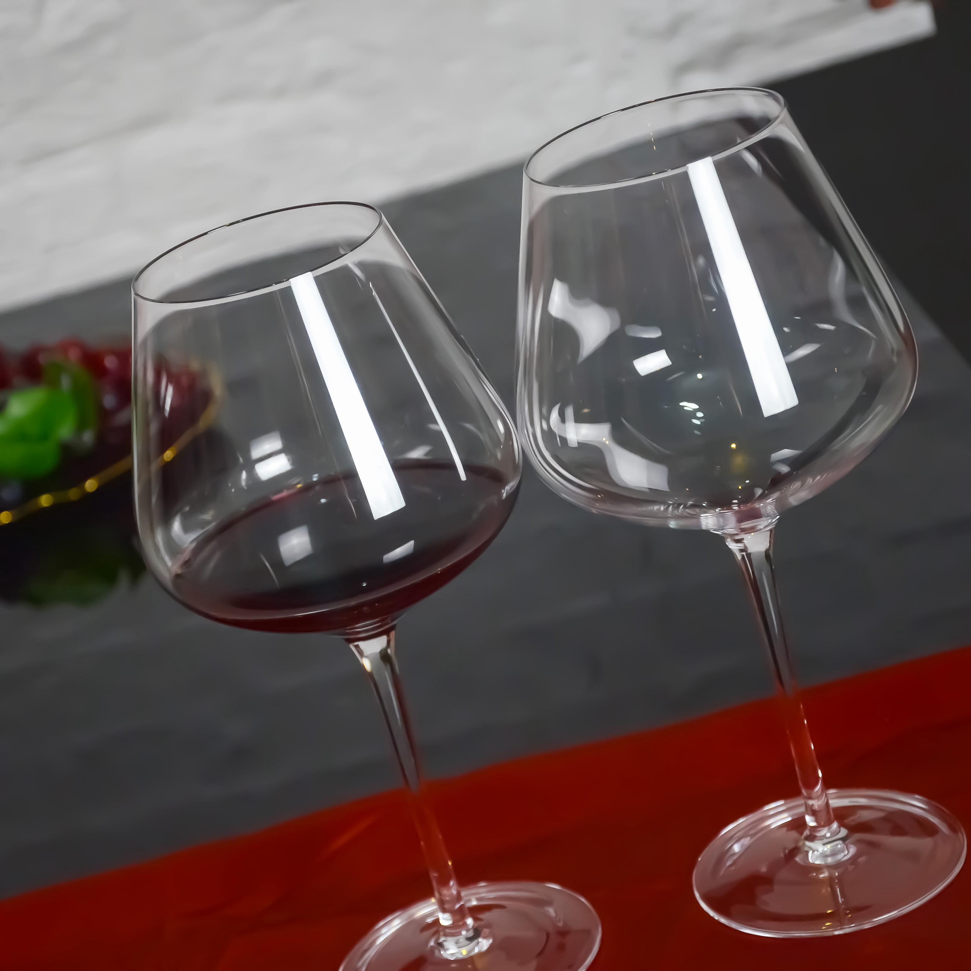 Large Wine Glasses 23 Oz set of 2, Crystal Lead-Free Long Stem Burgundy Red or White Wine Large Bowl Glass, Shatter Resistant, Perfect Gifts For Christmas Anniversary Birthday Dishwasher Safe