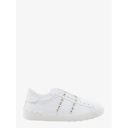 

MAN Leather sneakers with iconic studs