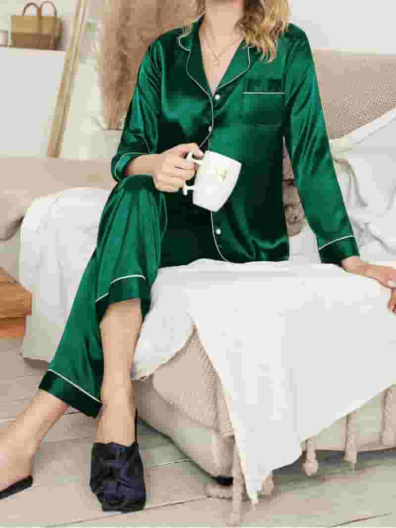 DAKIMOE Sleepwear Womens Silky Satin Pajamas Set Long Sleeve DAKIMOE Sleepwear Womens Silky Satin Pajamas Set Long Sleeve