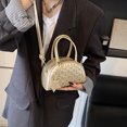 thumbnail image 4 of Bolsos de alta gama para mujer, nuevo estilo 2025, bolso bandolera versátil de nicho, bolso informal de un solo hombro para ir al trabajo., 4 of 5