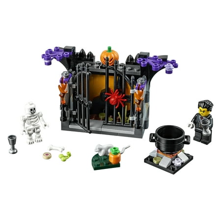 LEGO Seasonal Halloween Haunt 40260 Building Set (145 Pieces)