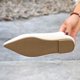 thumbnail image 5 of Zapatos Casuales de Negocios de las Mujeres Punteado Pie Plana Mochilas, Tacones Blancos Punteados Inspirados en Cuero Patente Deslizamiento Ons, 5 of 9