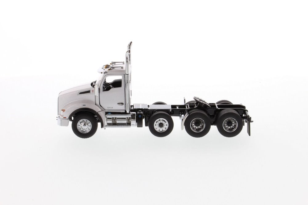 Kenworth T880 SBFA Daycab Pusher-Axle Tandem Tractor (Cab