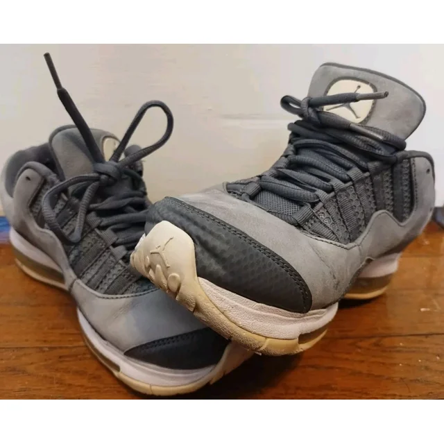 A i r-Jor-dan CMFT Air Max 10 LTR Cool Grey 442087 003 Men’s Size 8 Sneakers