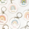 thumbnail image 2 of Llaveros acrílicos personalizados con nombre de arcoíris, llaveros personalizados para amigos, amantes, profesores, mamá, regalo de recuerdo de fiesta, 2 of 4