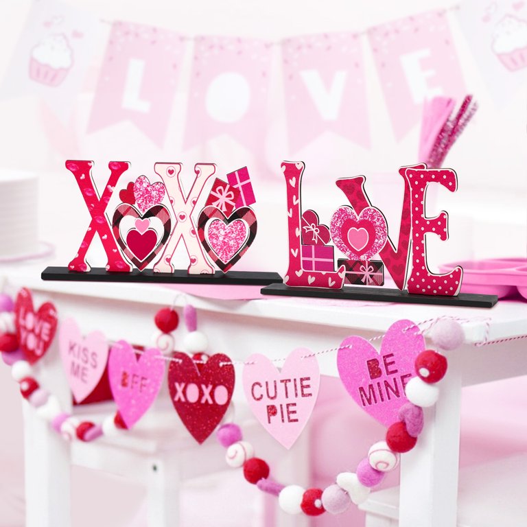 Valentine's Table Decoration Signs Kiss Me Sign Happy Valentine Table  Centerpiece Gnomes Wooden Party Decorations for Valentine Dinner Party  Coffee Table Home Decor 
