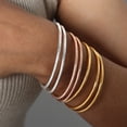 thumbnail image 4 of Pulsera de acero inoxidable para mujer, brazalete italiano de apertura redonda Simple, regalo para novia, accesorios para niña, gran oferta, 4 of 4