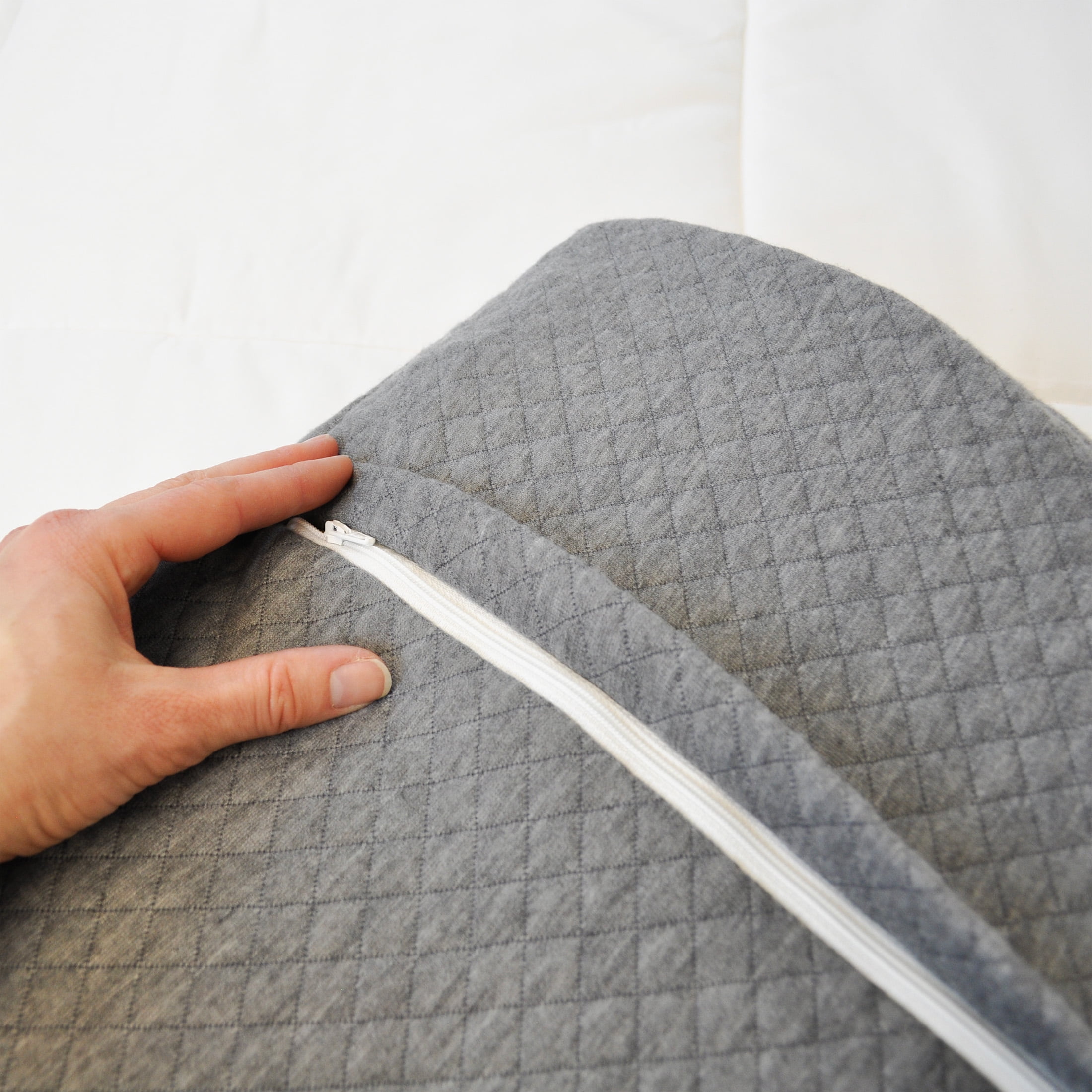 Wondertech® Ergonomic Memory Foam Contoured Heart-Shaped Pillow with Cooling Cover