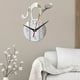 thumbnail image 4 of Relojes de pared con diseño de gato, pequeños, minimalistas, sin marco y sin tictac. Plata, 4 of 9