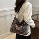 thumbnail image 4 of Bolso Comprador 1, 4 of 7