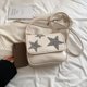thumbnail image 4 of Bolso Bandolera Con Tapa para Mujer Y2K PU Star Messenger Bag Niñas Adolescentes (Beige), 4 of 8