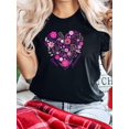 thumbnail image 1 of Camiseta con estampado de corazones y flores para San Valentín, top informal de cuello redondo y manga corta para primavera y verano, ropa para mujer, 1 of 6