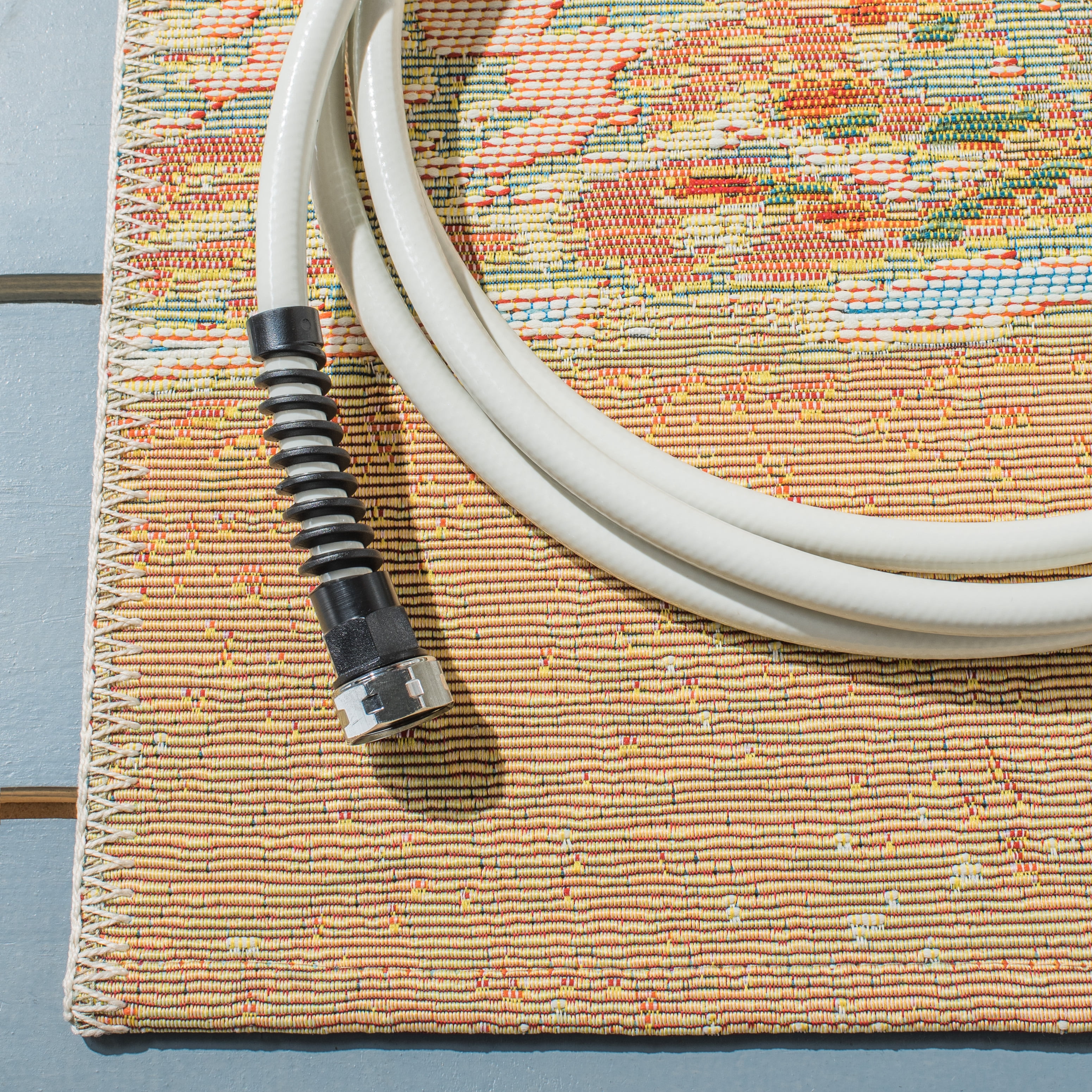 SAFAVIEH Barbados Beach Waves Outdoor Area Rug, 5'3" x 7'6", Gold/Blue