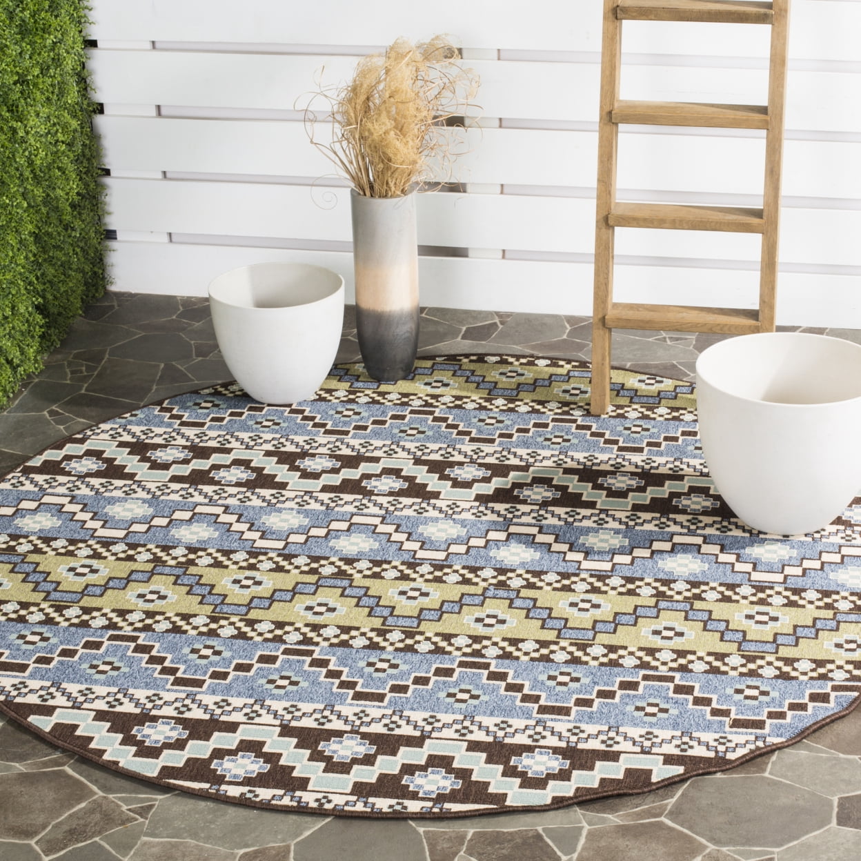 SAFAVIEH Veranda Luwig Southwestern Indoor/Outdoor Area Rug, 5'3" x 7'7", Blue/Cream