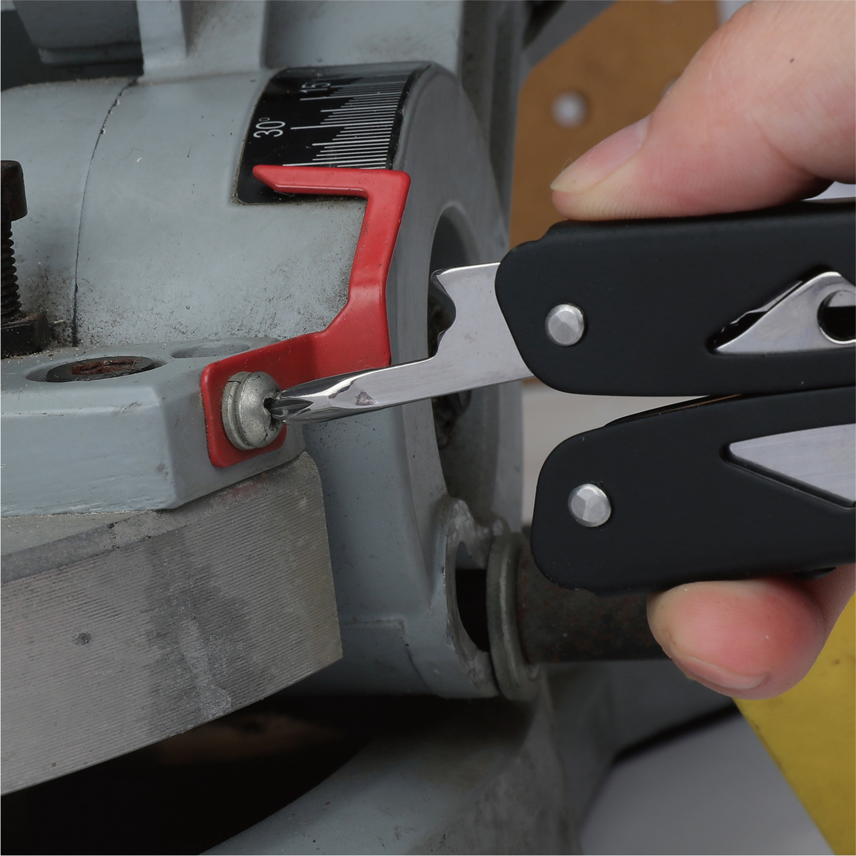 Ozark Trail Trailside 12-in-1 Multitool Black
