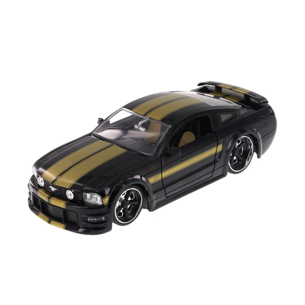 2006 Ford Mustang GT, Black JADA Toys 90661YV 1/24 Scale Diecast